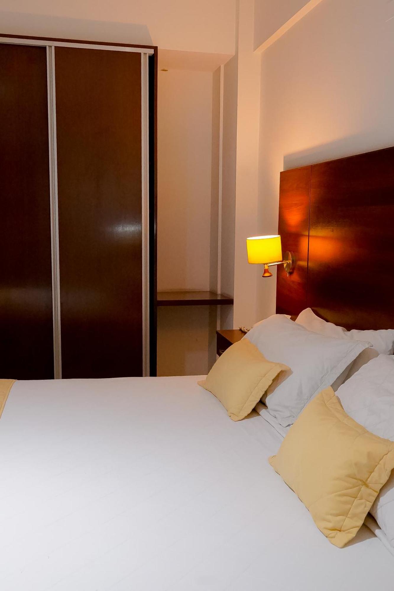 Prince Hotel Санта-Крус-де-ла-Сьєрра Екстер'єр фото