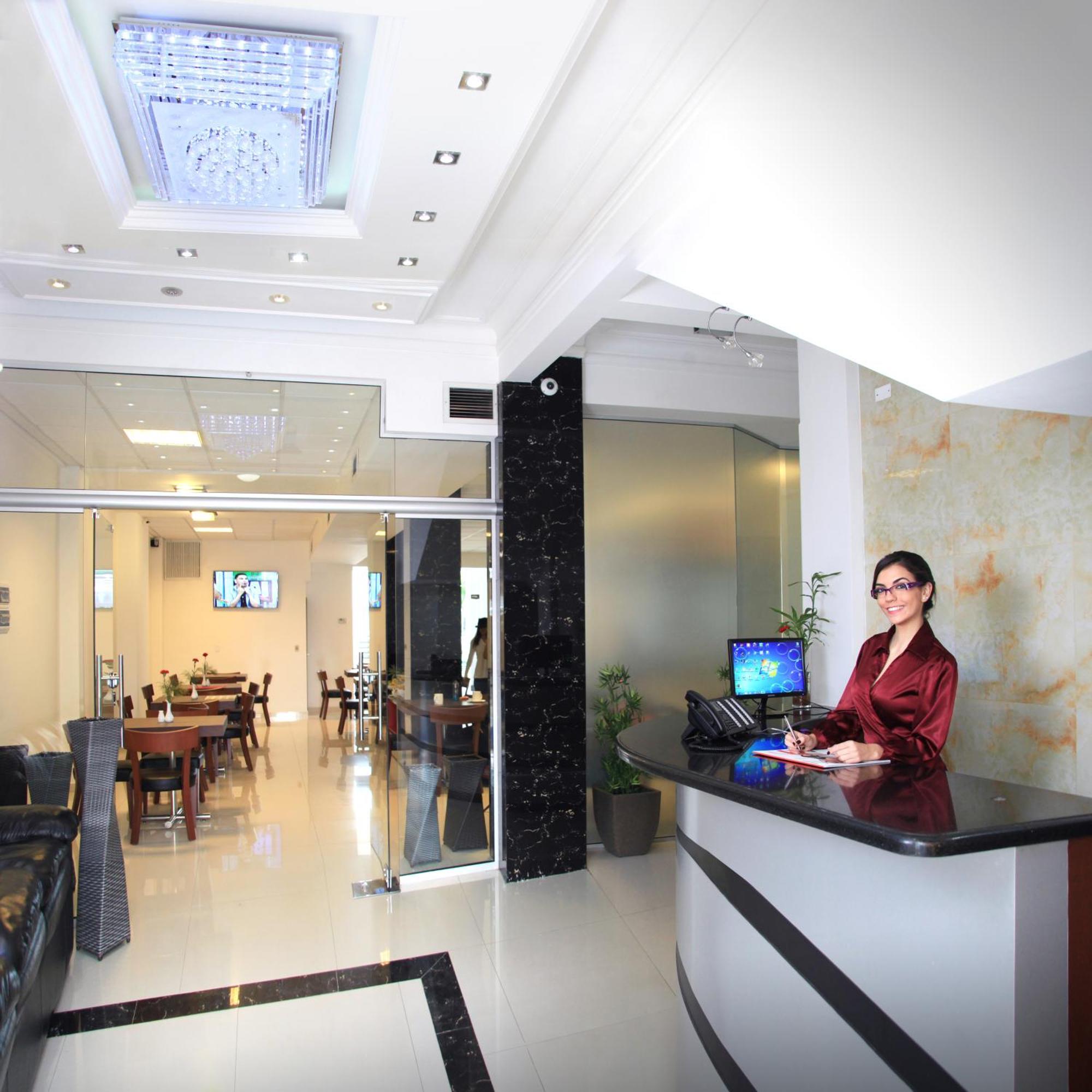 Prince Hotel Санта-Крус-де-ла-Сьєрра Екстер'єр фото