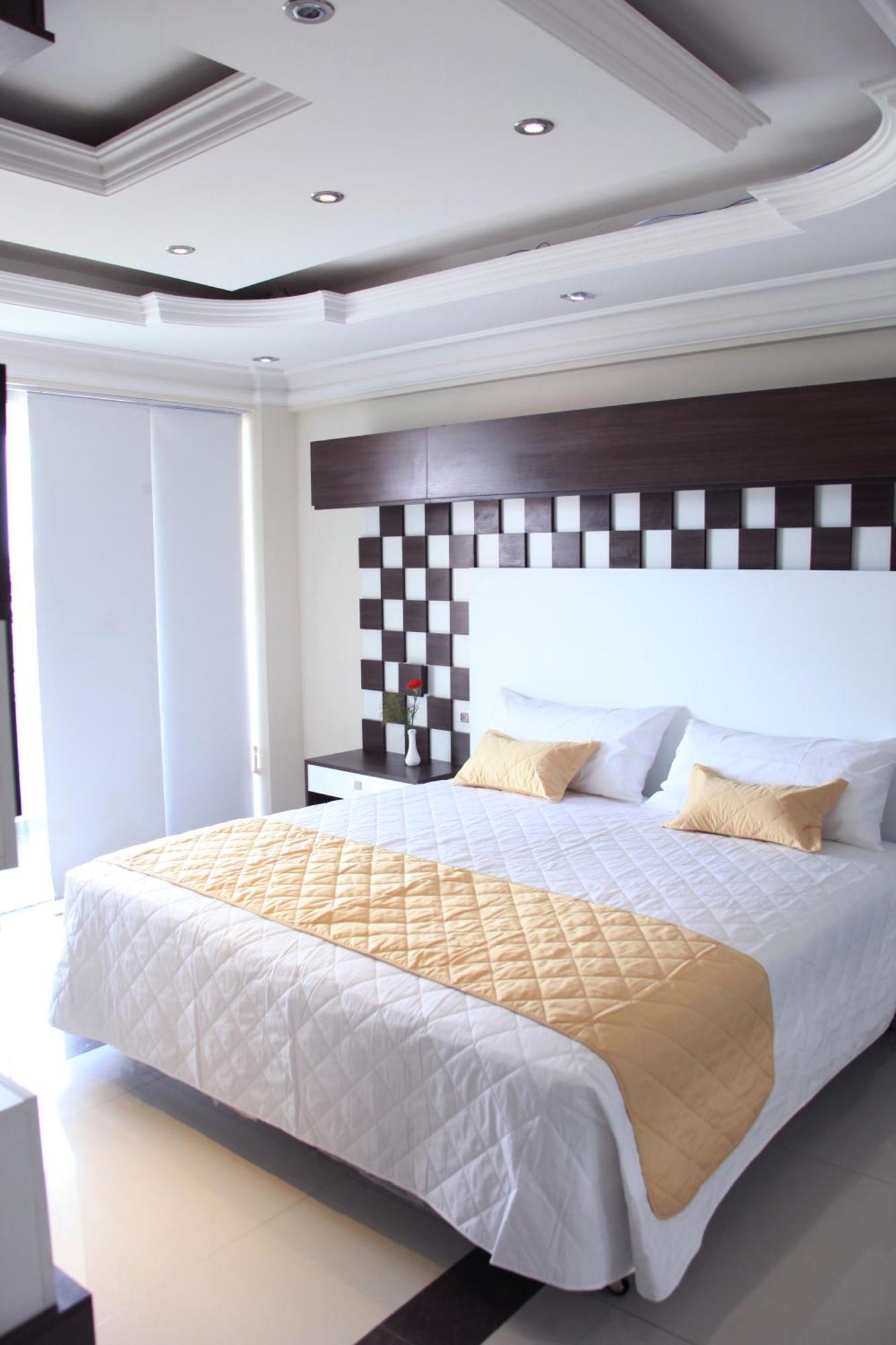 Prince Hotel Санта-Крус-де-ла-Сьєрра Екстер'єр фото